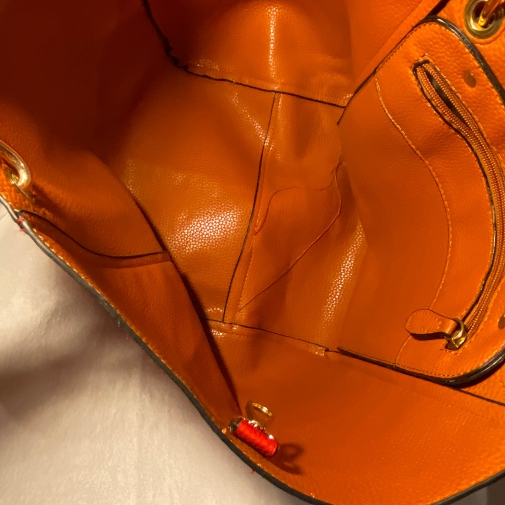 Purse - Picture 4 of 4